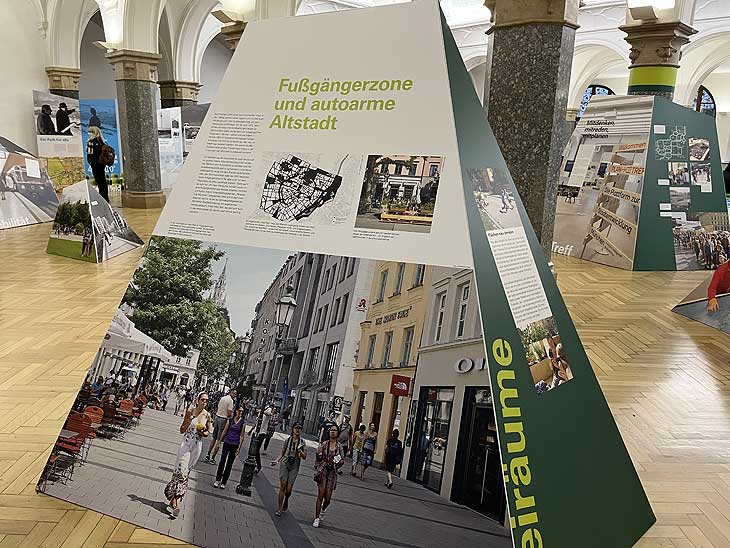 50 Jahre Olympiapark – Impulse für Münchens Zukunft: Jahresausstellung 2022 von 14.01.-11.03.2022 in der Rathausgalerie am Münchner Marienplatz (©Foto: Martin Schmitz)